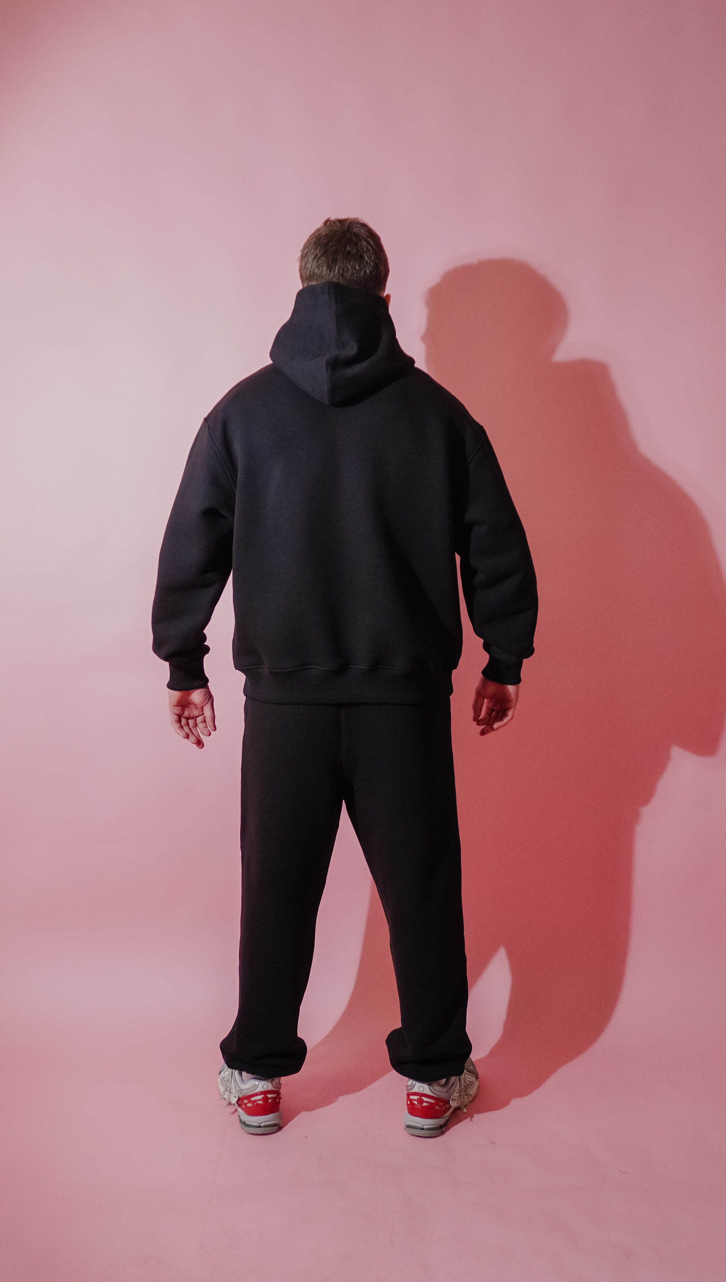 Relaxed Joggers in MIDNIGHT BLACK
