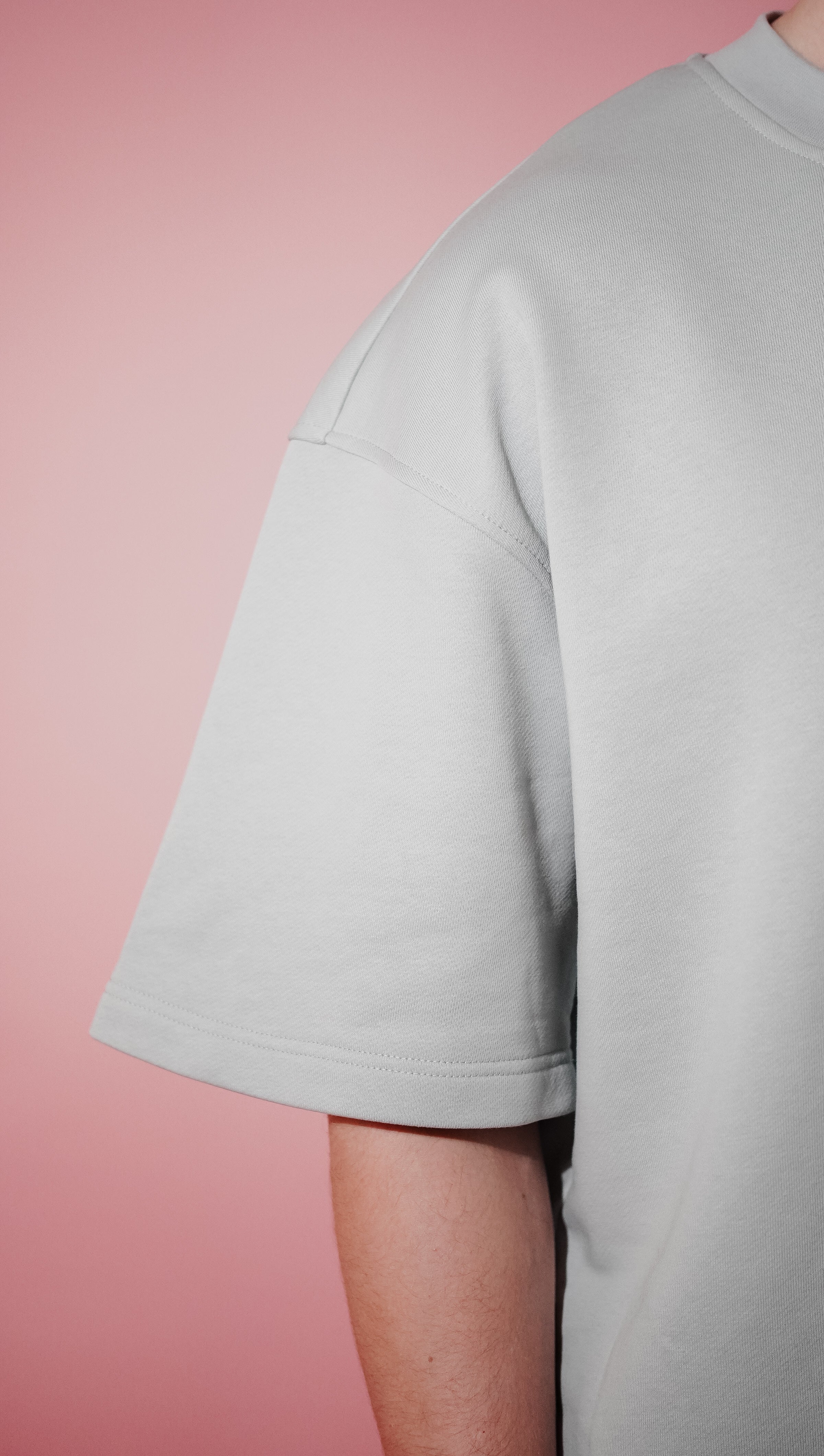 Oversized UNISEX Tee in CLOUD METALLIC (One Size)