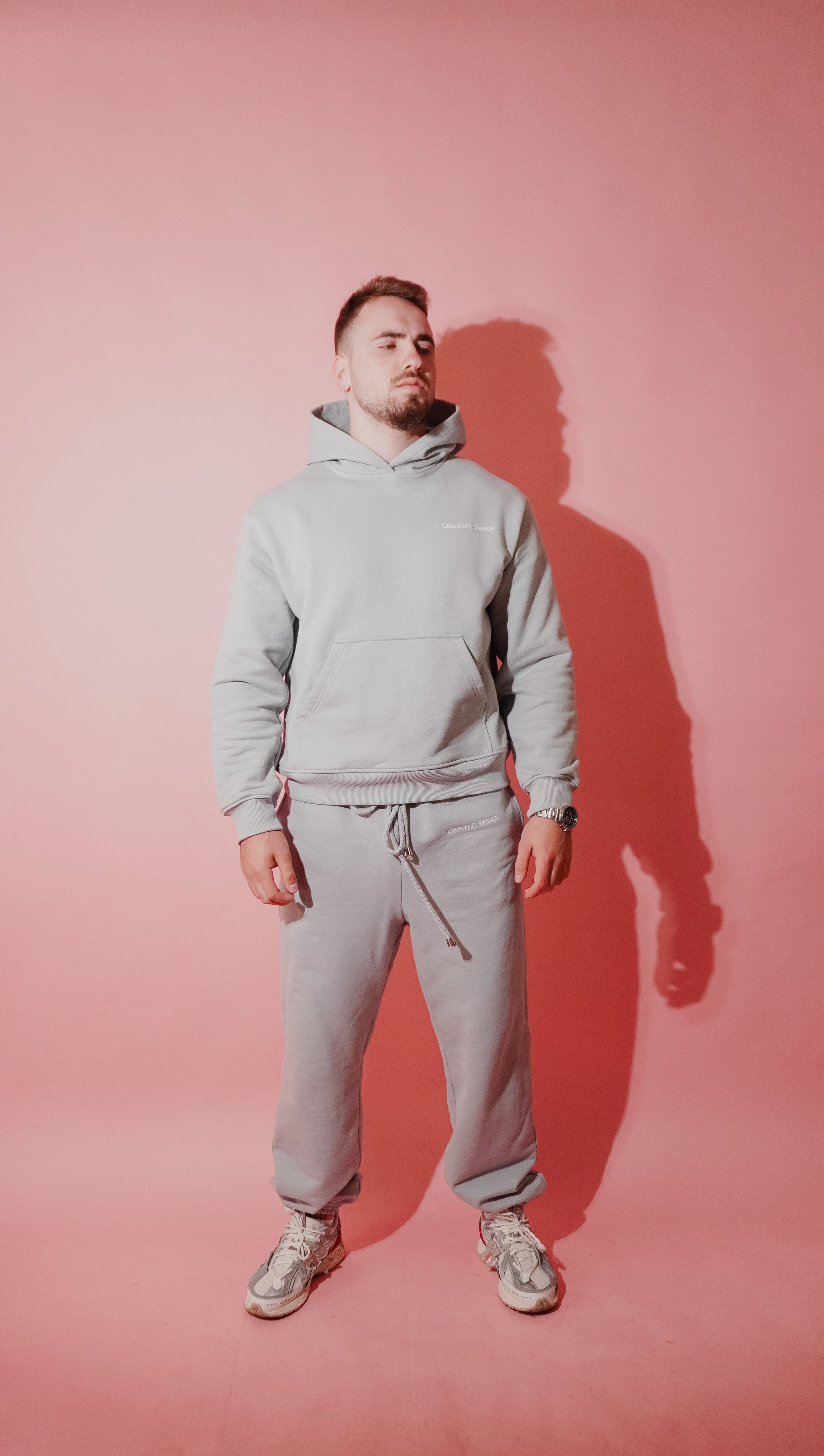 Relaxed Joggers in Cloud METALLIC